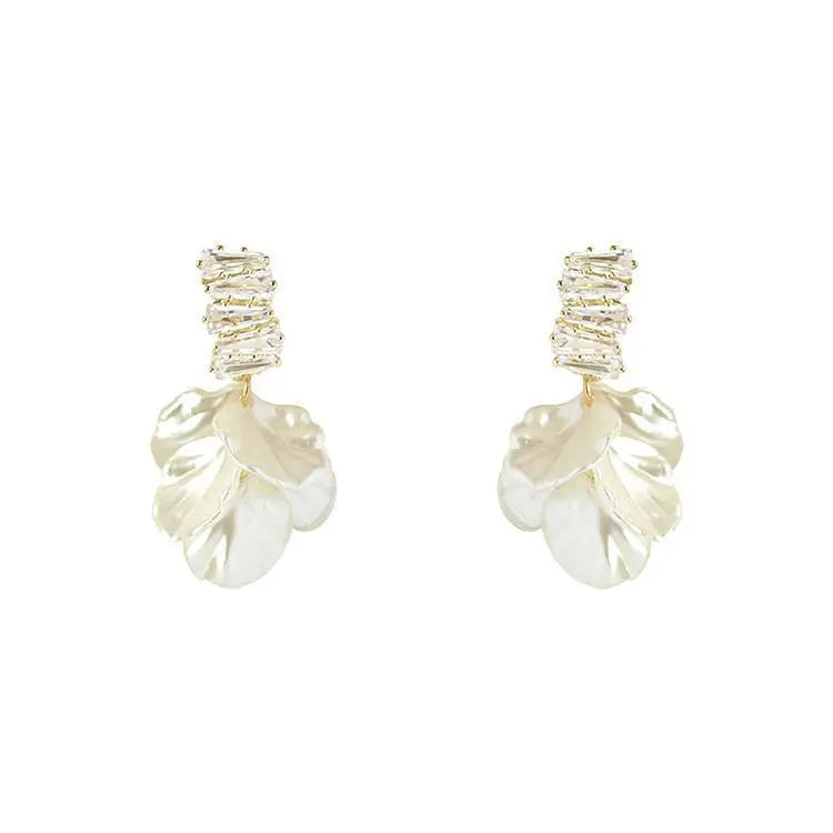 Elegant Floral Pearl Earrings